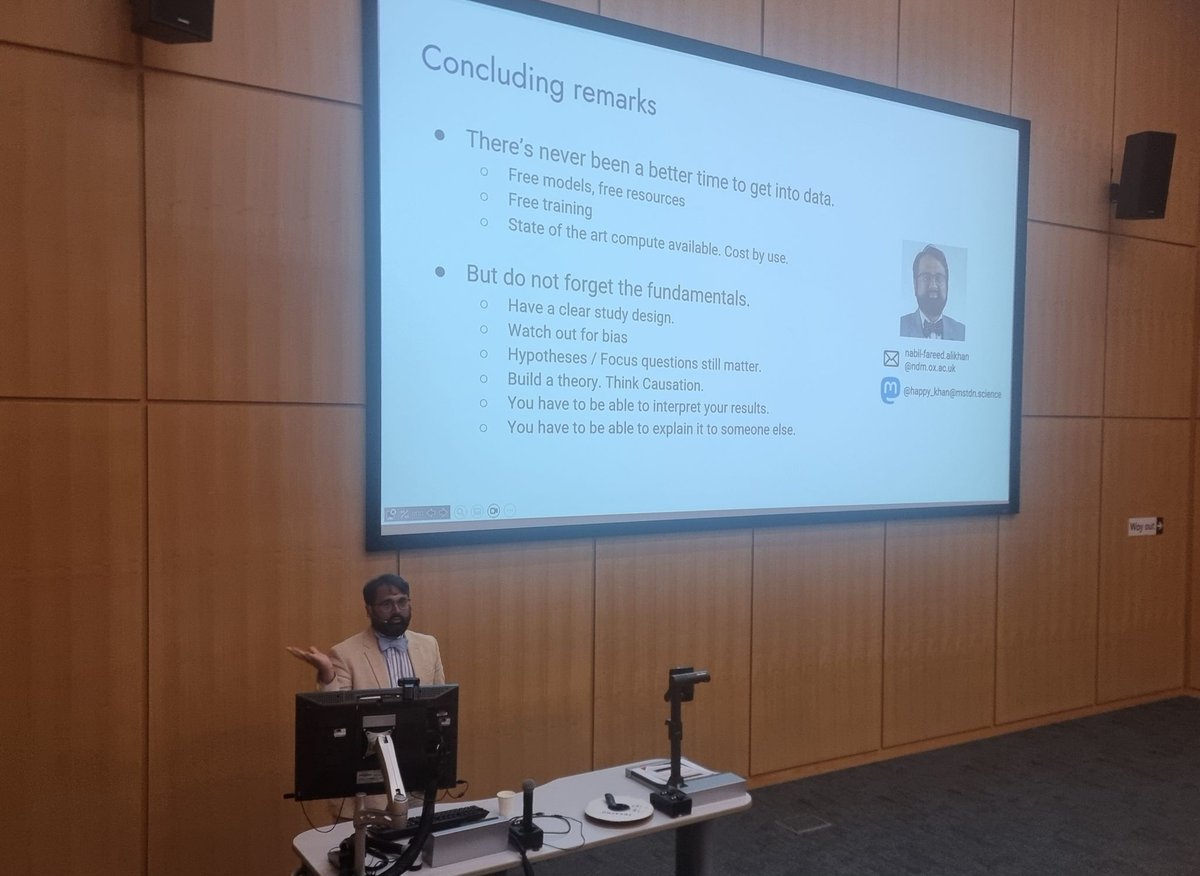 NTU_Metabolism's tweet image. Highlight of #SHiMR2025: an insightful keynote from Nabil-Fareed Alikhan on #EntericPathogens, #COVID19 genomics, and how #bioinformatics, large-scale #genomics and open software are shaping global #PublicHealth responses.
#COGUK #PathogenSurveillance #NTU_Metabolic #BigData #NTU