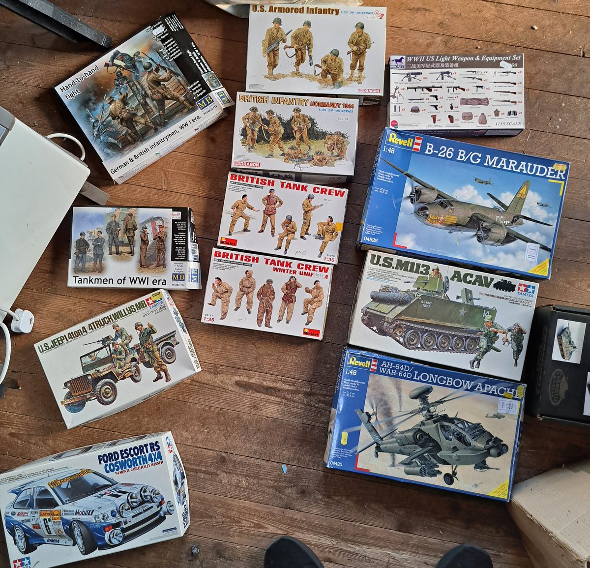 Iain MacDonald (@fudge_67) on Twitter photo Workbench update;
Back in May <a href="/Horace7777777/">Horace Lautrovsky</a> spotted a box under my workbench. I did a reveal of the contents but left him hanging by revealing I had another box. Not much modelling done this week so it's time for a show. Workbench update;
Back in May <a href="/Horace7777777/">Horace Lautrovsky</a> spotted a box under my workbench. I did a reveal of the contents but left him hanging by revealing I had another box. Not much modelling done this week so it's time for a show.