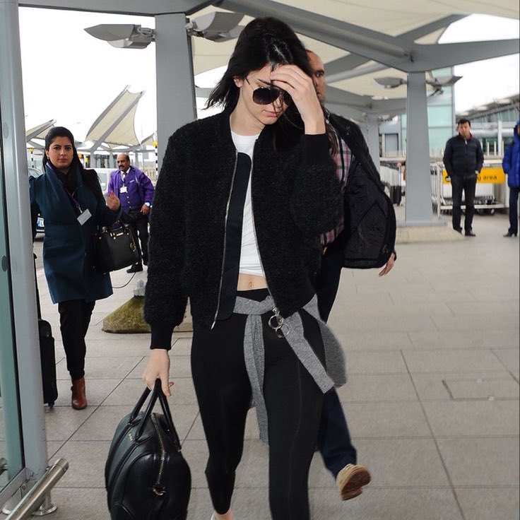 𝗩𝗶𝗼𝗹𝗲𝘁 𝗝𝗼𝗻𝗲𝘀 (<a href="/flowersunnss/">𝖵𝗂𝗈𝗅𝖾𝗍.</a>)  arriving at the Milan airport for the <a href="/RPFashionWeeks/">Fashion Week ᴿᴾ | Parody Account.</a> during the #MFWRP