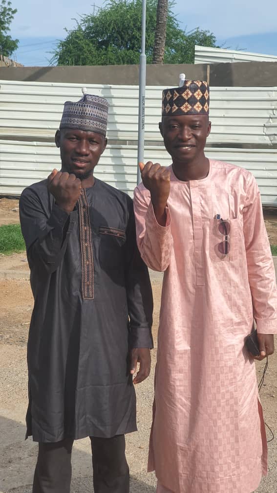 NazeefBashi's tweet image. Dr. Abubakar Ahmad is FREE! 🙌🏽

The Take-It-Back Movement, Bauchi State, thanks our Convener @sowore for his tireless courage.

We salute the youths who stood against oppression. Truth &amp;amp; freedom can’t be silenced.

Aluta continua! ✊🏽
#FinallyDrAbubakarAhmadIsFree #TakeItBack