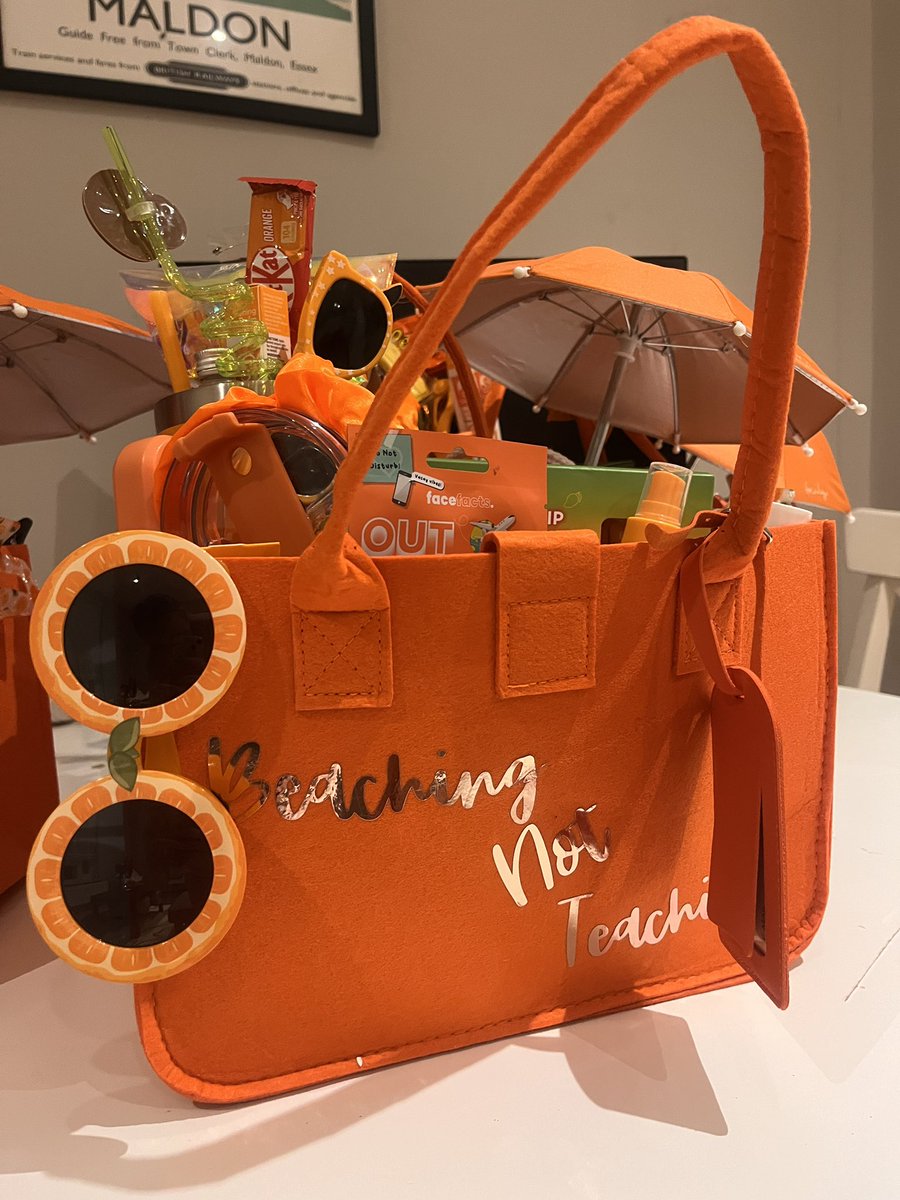 MissMcConville's tweet image. End of Year Gifts for Tutors! 😍 I am obsessed! #TeacherGift #Tutor