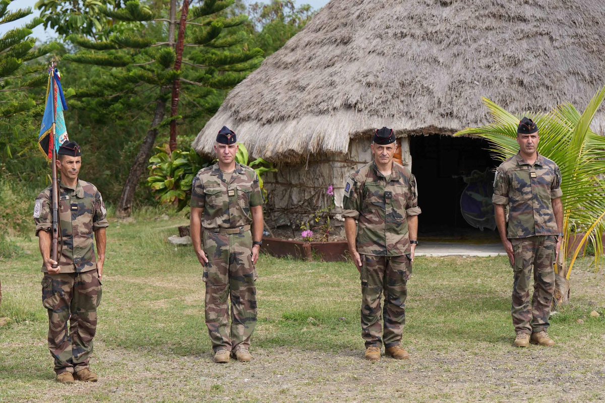 🎗️ Clap de fin pour la #MarcheDesVolontaires :
740 km, 5 aires coutumières, une seule volonté partagée — honorer, transmettre, unir.
À Koumac, une cérémonie émouvante en présence des autorités civiles, militaires et coutumières.
L’élan continue. Toujours #AvecNosBlessés.
#Mémoire
