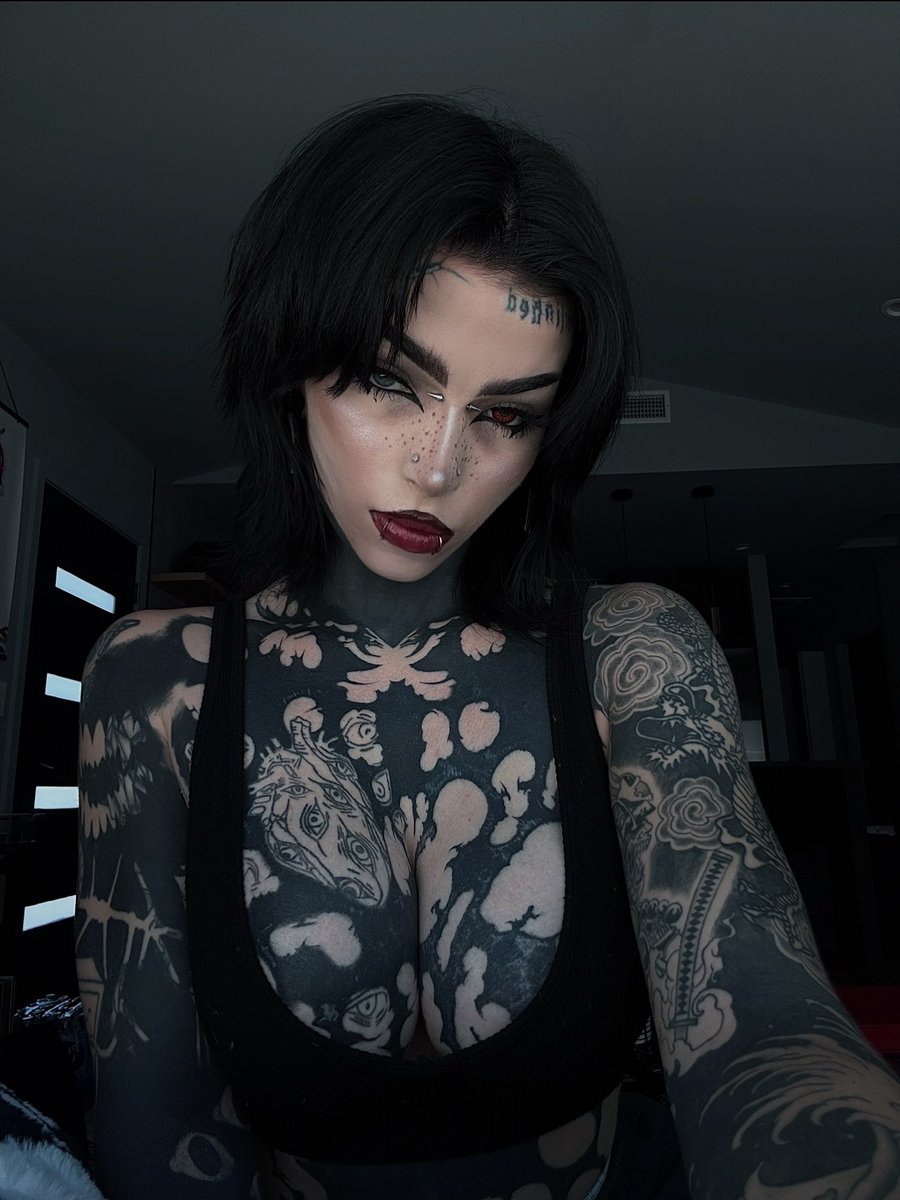 GOTHICD1LA's tweet photo. - 𝔗𝔢𝔫𝔤𝔬 𝔲𝔫 𝔫𝔲𝔢𝔳𝔬 𝔞𝔪𝔦𝔤𝔬√
- 𝔖𝔞𝔩𝔲𝔡𝔢𝔫 𝔞 𝕾𝖎𝖓𝖎𝖊𝖘𝖙𝖗𝖔 https://t.co/Uf3ekYz06L