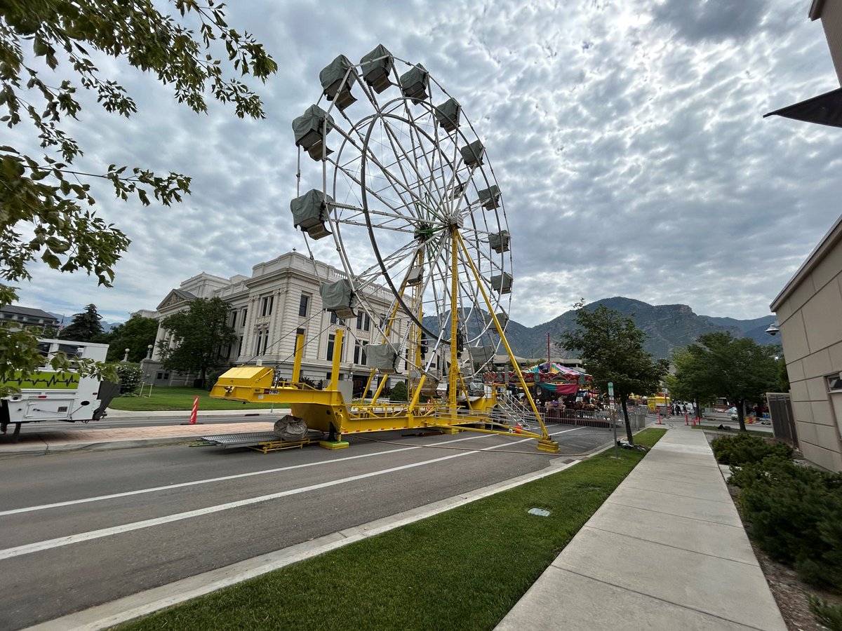 Utah County proudly welcomes the 2025 Freedom Festival! 
Set-up is almost complete at our downtown Provo campus — see you there!
utahcounty.gov/news/365/utah-…
