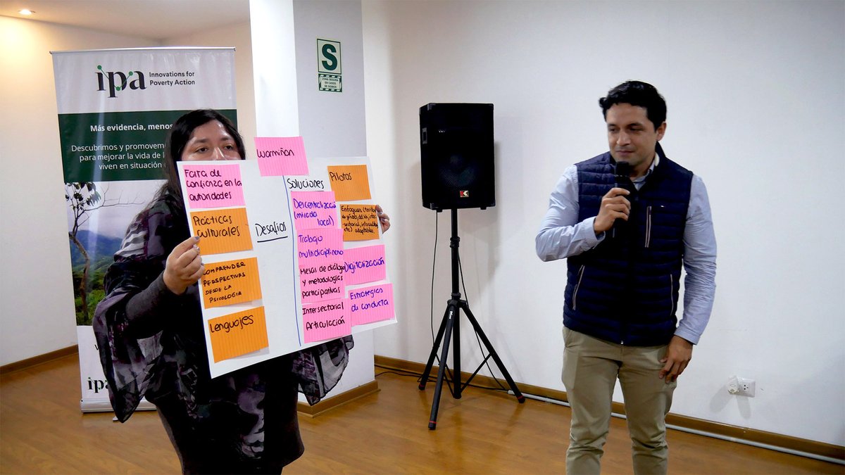 IPA_LAC's tweet photo. Durante el taller, @VsharmaGlobHth, de @Harvard, capacitó a equipos del @MimpPeru en la aplicación del marco IPV-ADAPT+, usando casos reales de adaptación de intervenciones sobre temas relevantes para el ministerio.
#IPAPeru #MIMPLab #Innovación #ADAPT @EqInsightsLab #TheSVRI https://t.co/Bd0wWxHJ6a