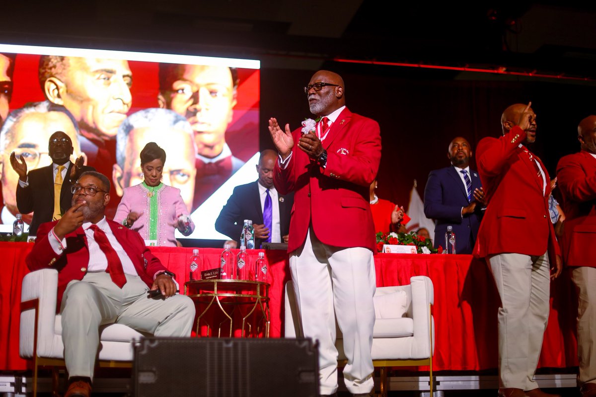 Southwestern Province KAΨ (@swprovince) on Twitter photo Kappa has touched down in the desert! 🌵🔥 We kicked off the 87th Grand Chapter Meeting in Phoenix with a powerful Public Meeting and a smooth golf outing under the Arizona sun. <a href="/kapsi1911/">Kappa Alpha Psi® Fraternity, Inc.</a> <a href="/cjeromebrown/">Jerome Brown</a> 👌🏾♦️ Kappa has touched down in the desert! 🌵🔥 We kicked off the 87th Grand Chapter Meeting in Phoenix with a powerful Public Meeting and a smooth golf outing under the Arizona sun. <a href="/kapsi1911/">Kappa Alpha Psi® Fraternity, Inc.</a> <a href="/cjeromebrown/">Jerome Brown</a> 👌🏾♦️