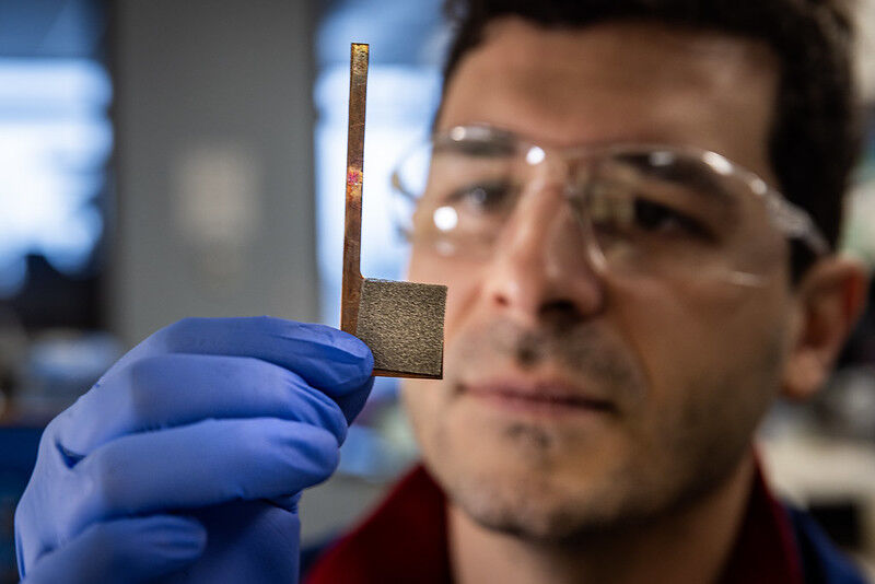 UMichChE's tweet image. Meet Assistant Professor Jovan Kamcev, a researcher at Michigan ChE helping shape the future of membrane science while creating an environment of growth and innovation in his lab.
Learn more about Kamcev, his research and lab: michiganche.info/46pnBTz