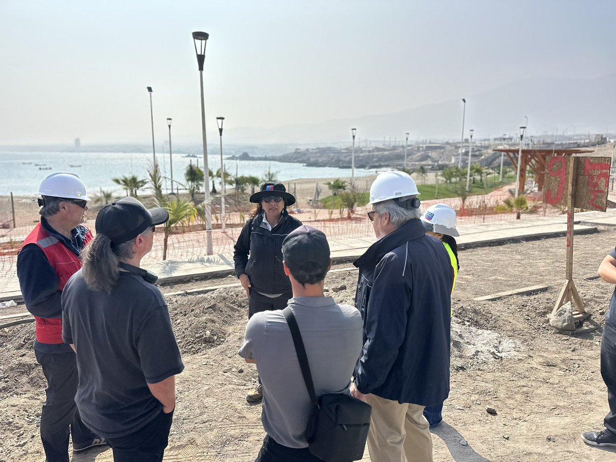 😎⛱️ Construcción de accesos y obras  complementarias de Playa y Caleta La Chimba de Antofagasta supera el 80% de avance. 

Las obras fueron visitadas por el seremi de Obras Públicas, Pedro Barrios, el alcalde de Antofagasta, Sacha Razmilic, la directora regional de Obras