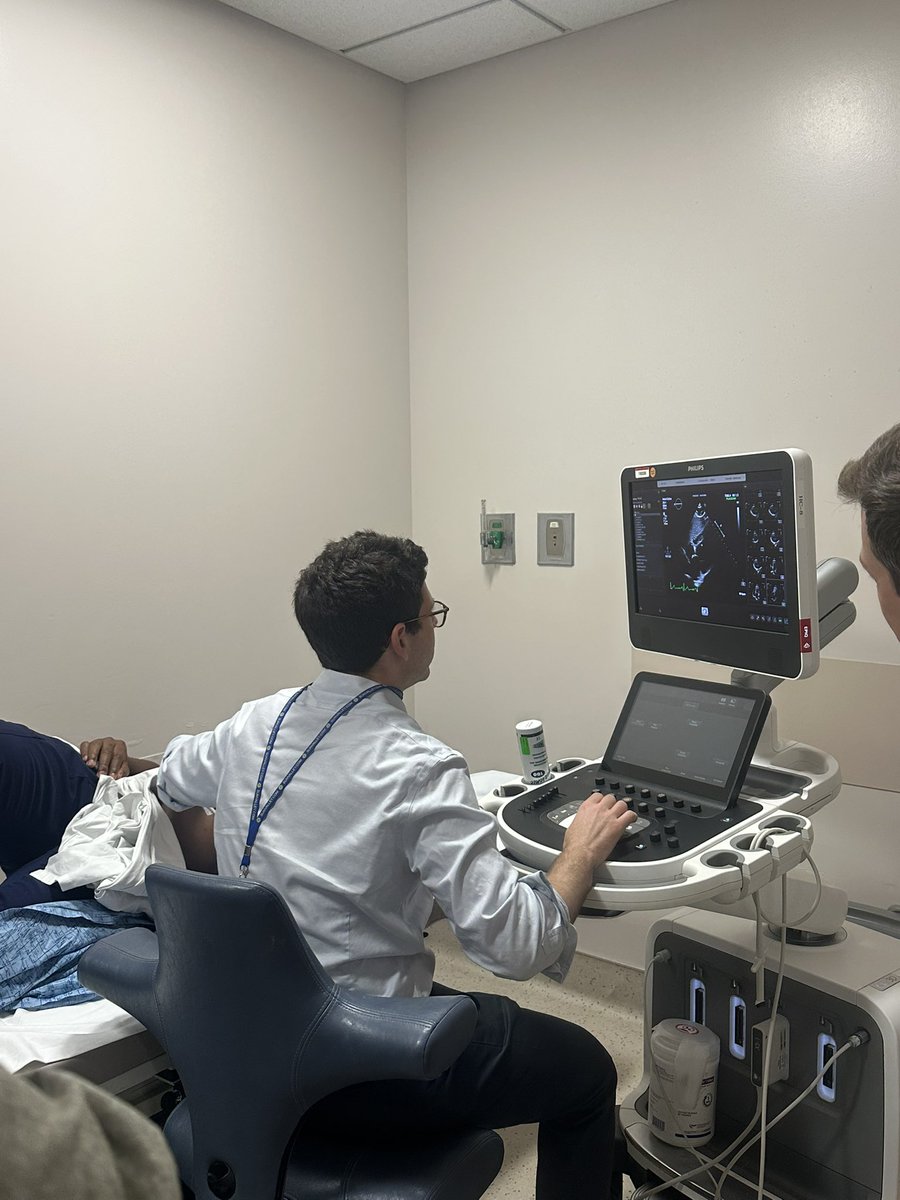 UCSDCardFellows's tweet photo. Welcome to our newly minted first-year fellows! Kicking off bootcamp the best way we know how — bedside echoes and getting hands-on with the big machine 🫀🔥 Here’s to a strong start and sharper images ahead @UCSDCardiology! Thanks to first years David and Rodrigo for having the best views!! #EchoFirst