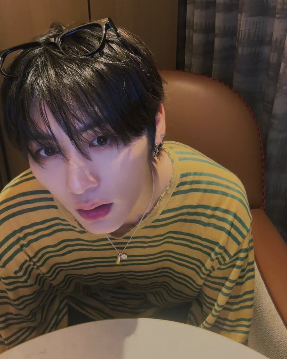 taensans's tweet photo. estou mal com esse lindo https://t.co/9QMJGI8RMm