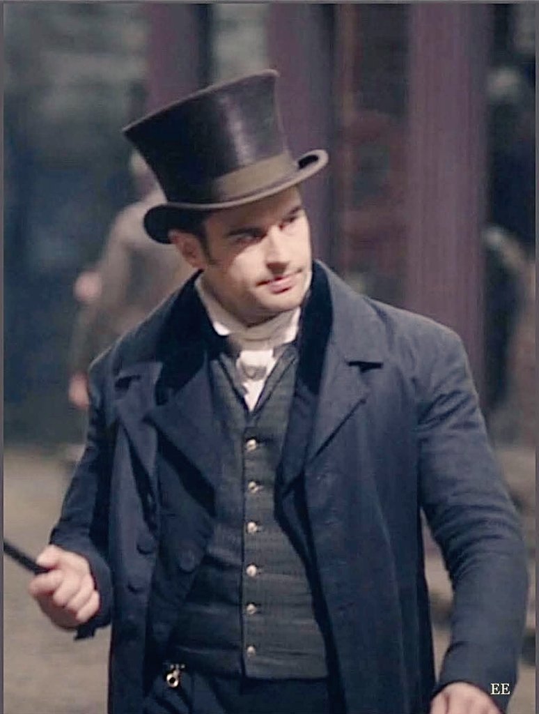 EmmaDanGee's tweet image. @Clouds_Of_Words
Looking forward to #TopHatDay, later this month🎩😊