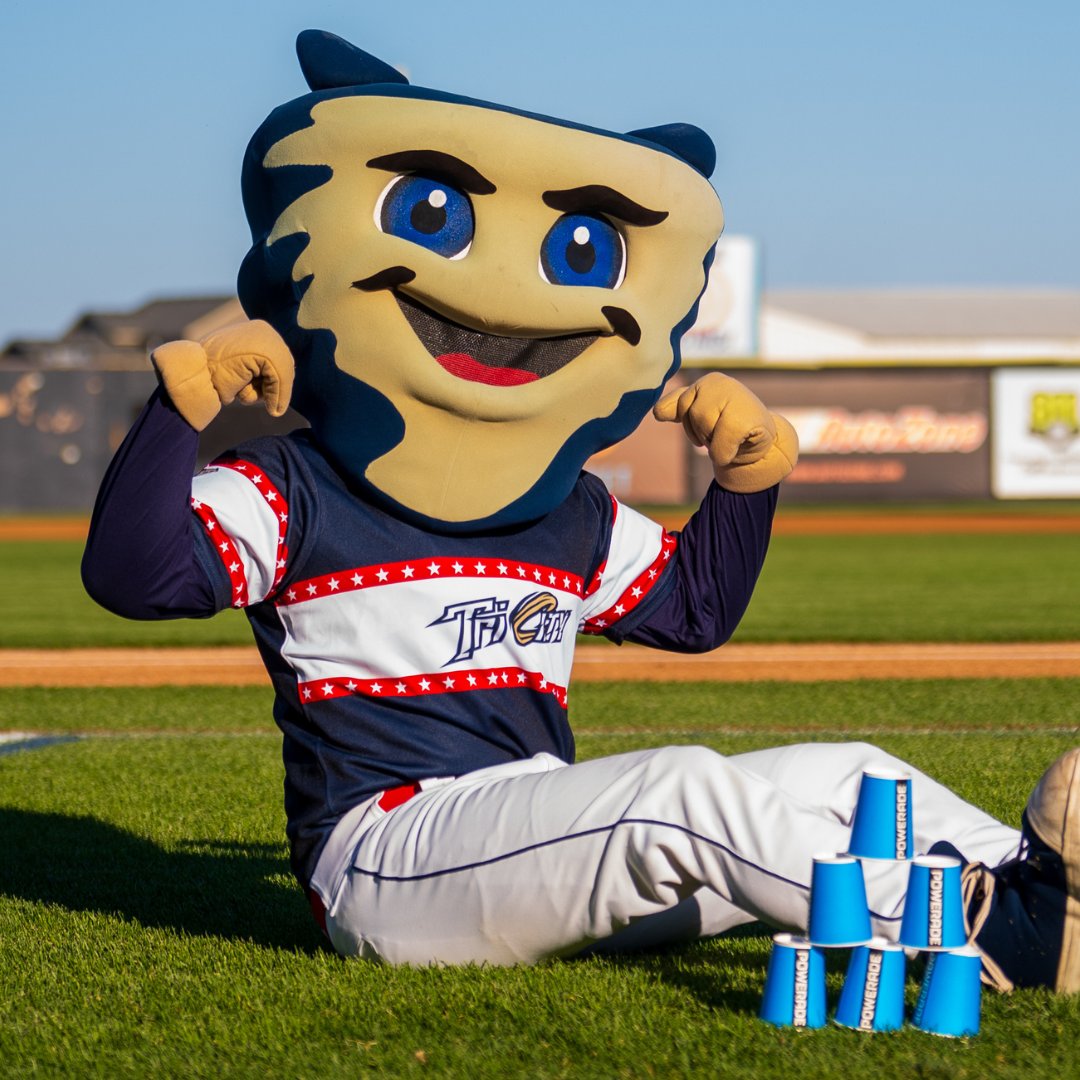 TC_DustDevils's tweet photo. Tickets for July 3rd are going fast (300 remaining!) so donβt miss out on one of the biggest nights at Gesa Stadium! Celebrate Independence Day early with a night full of fun and fireworks. Dusty and Erik the Peanut Guy canβt wait to see you there!
https://t.co/z4SGPMr4nx https://t.co/yZxcpcSAtO