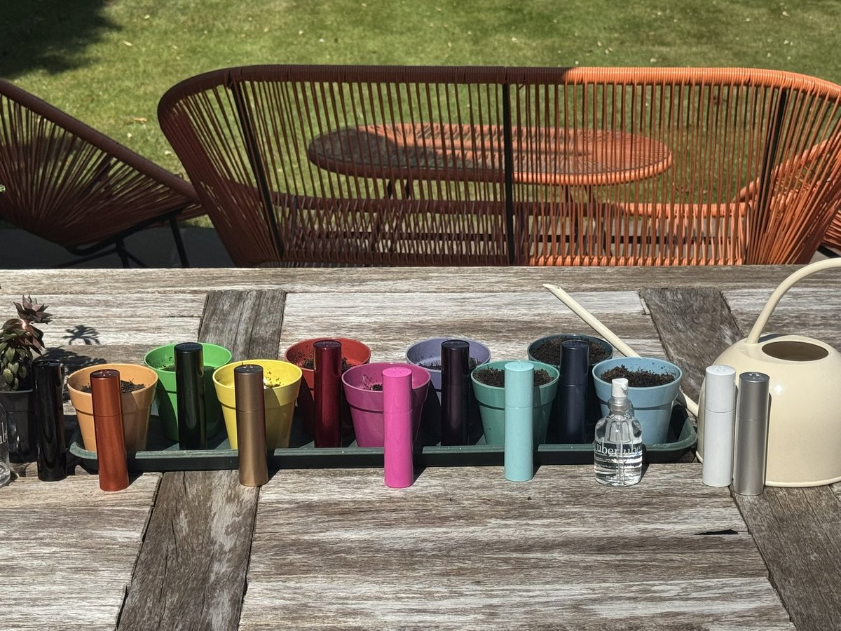 Lorraine Grover (She/her) 🧡💜 tweet media