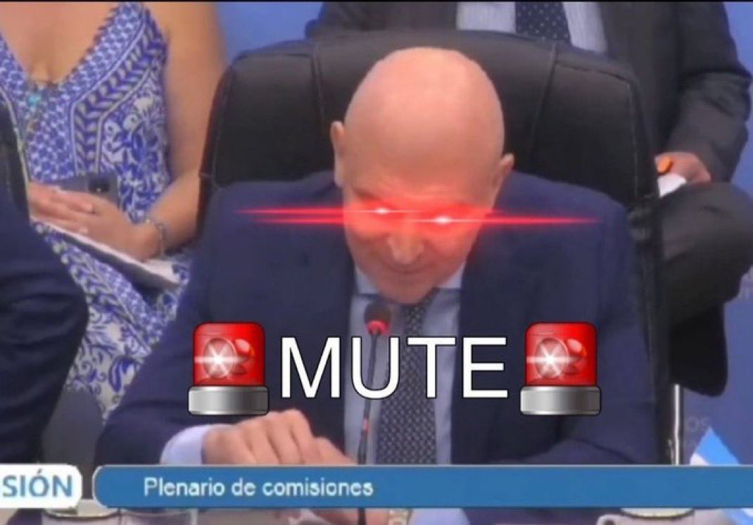 Lo genial del profe es que, mientras el peronismo se comporta con violencia, él se caga de la risa. Que tipazo!