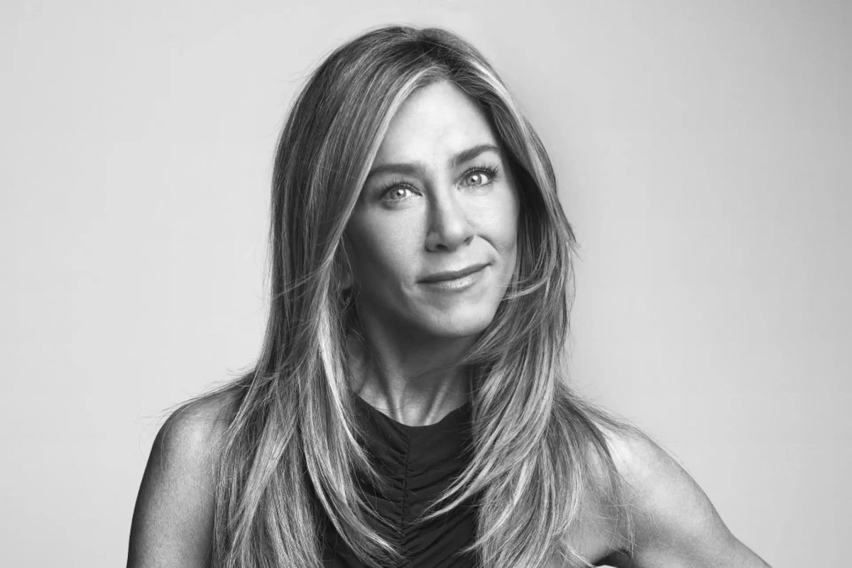 #Entretenimiento

#JenniferAniston vuelve a la actuación para protagonizar la nueva serie “Me Alegro Que Mi Madre Haya Muerto”, adaptacion del libro biográfico de la actriz #JennetteMacCurdy que prepara Apple TV.

La serie constará de 10 episodios y se desconoce su estreno.