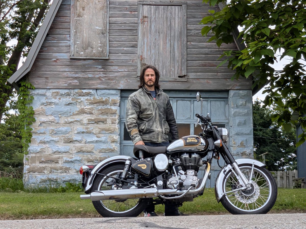 I love summers in Michigan! Decided to start last Saturday with a motorcycle ride. This photo was taken at my turnaround point in St Louis, Michigan. Isn't this a cool old garage?  And yes, I'm wearing a helmet, but it's holding my phone to take this photo.
#Michigan #motorcycle