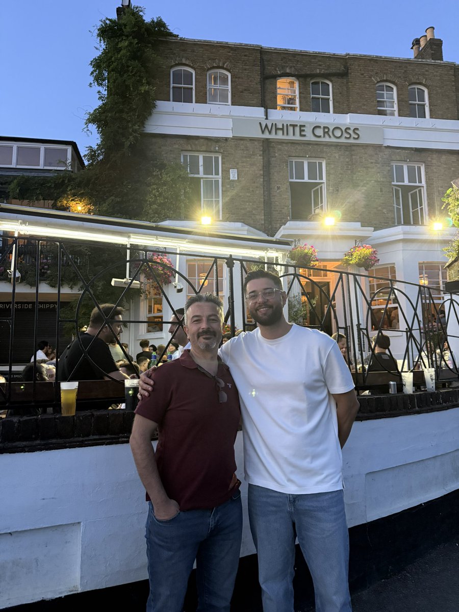 CryptoNeoo's tweet image. Uzun süredir konusuyorduk , bugün sevgili Cihan abiyle Londra’da buluştuk.

Çok keyifli bir görüşme oldu benim için , hem çok kaliteli bir insan hem de iyi bir abi edinmiş olduk 🫡 

#Vestra ile ilgili ,#Brolyz ile ilgili şeylerde konuştuk , her anlamıyla güzel bir görüşmeydi.…