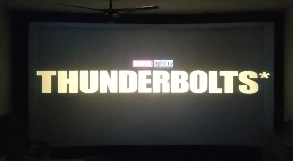 soundenlight42's tweet photo. Woensdagavond keek ik deze film in FHD en HDR op mijn curved bioscoop scherm van 3.67 meter breed en 1.89 meter hoog vanaf mijn laptop via een streaming site in 16:9 (2:35:1) en met het geluid door mijn 5.1 draadloze koptelefoon en lekker genieten vanuit mijn bioscoop cosy seat. https://t.co/Ke3k3eohIU