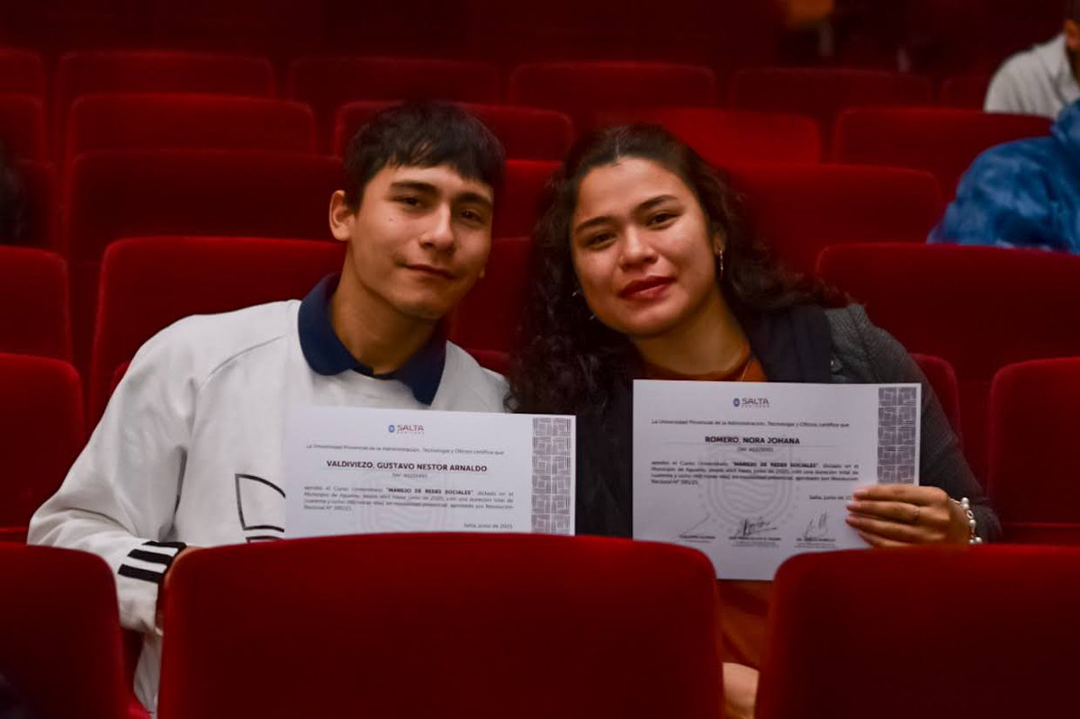 📍 Aguaray
Se realizó la entrega de certificados a los 49 alumnos que finalizaron los cursos de Introducción a la Logística Minera, Manejo en Redes Sociales y Tapicería.

👏 ¡Felicitaciones a todos los participantes por su compromiso y dedicación!