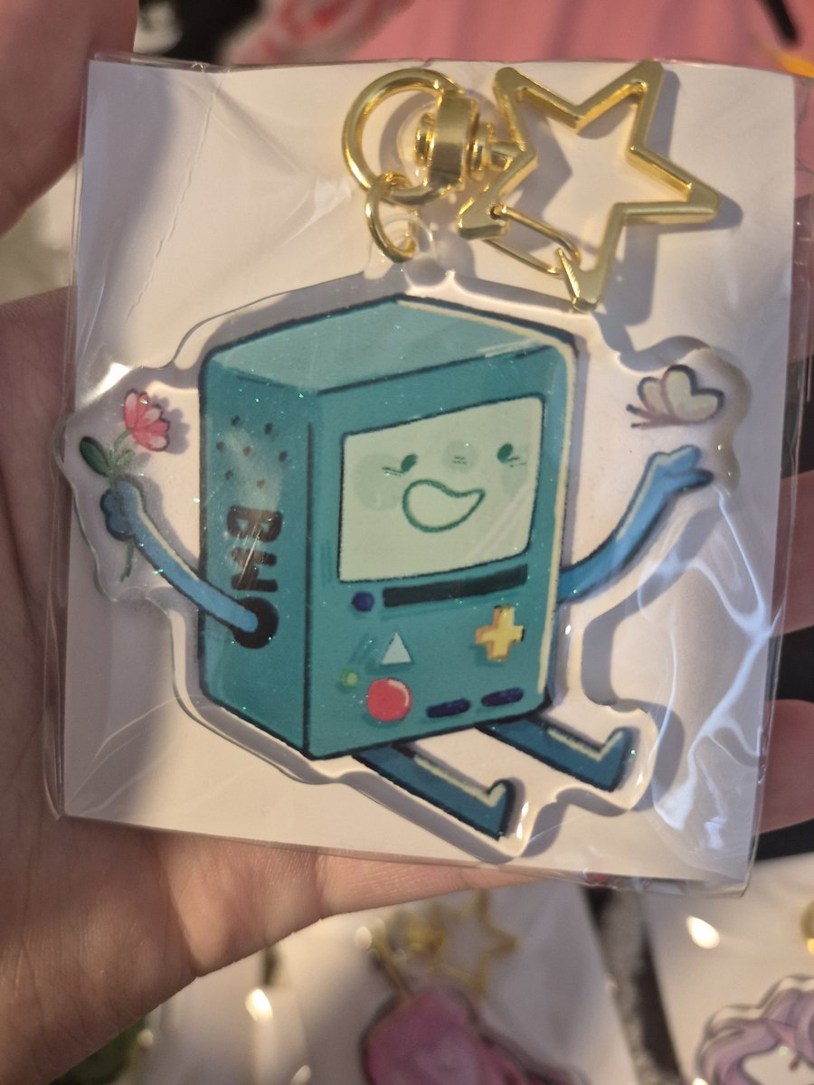 chronicallyclem's tweet image. my adventure time keychains just came in😭❤️
#adventuretime #fionnaandcake #bubbline #bmo #princessbubblegum #marceline #fern