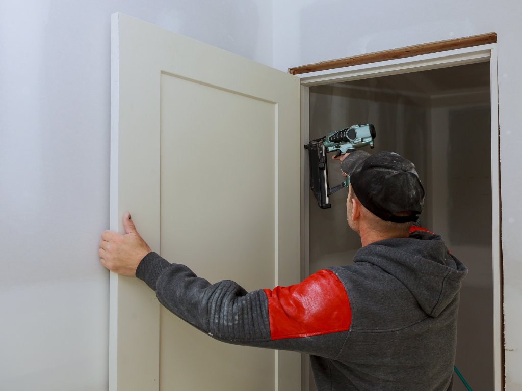 There's nothing worse than spending all day installing a door only to swing it shut and find it sags 🫢

If your new door installation has you at wit's ends, check out our expert installation tips. bit.ly/3vvvXsB