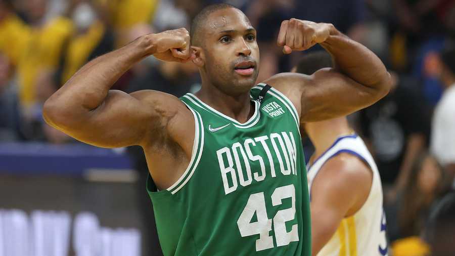 BuzzerZone's tweet photo. NOW  ⚠️

Al Horford will sign as a free agent for the Golden State Warriors in the next hours.

Its a two-year deal, second one is a player option.
GSW finally finish the deal of a new center with the Dominican Vet.

via Buzzer Beater https://t.co/KUDh0EMVox