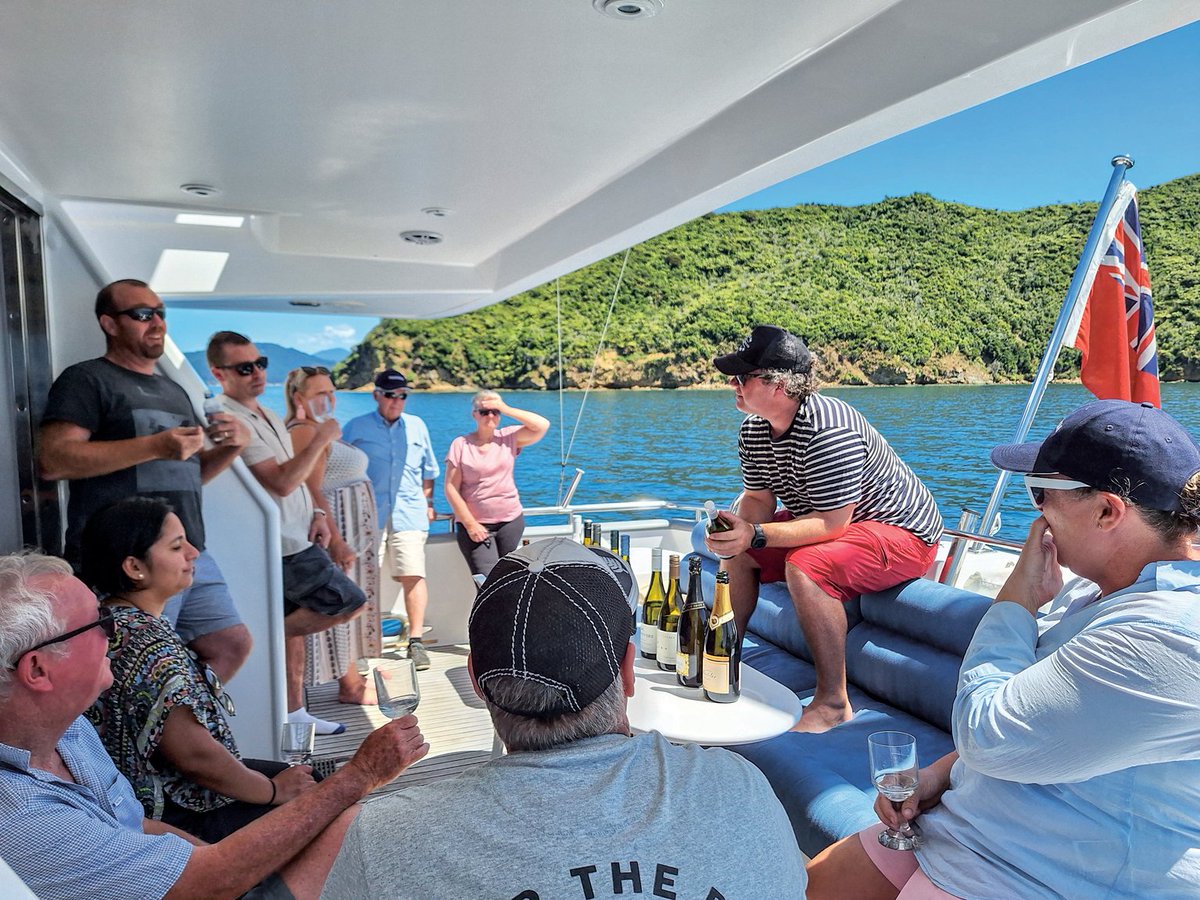 🍷⛵ Matt Michel’s Astruso takes line honours in the 2025 WineWorks Marlborough Race, but Coup d’Etat claims the win on handicap.
11 wines, 9 yachts, and a breeze that wouldn’t play ball.

👉 ap1.hubs.ly/y068jX0

#WineRace2025 #MarlboroughSounds WaikawaBoatingClub #NZSailing