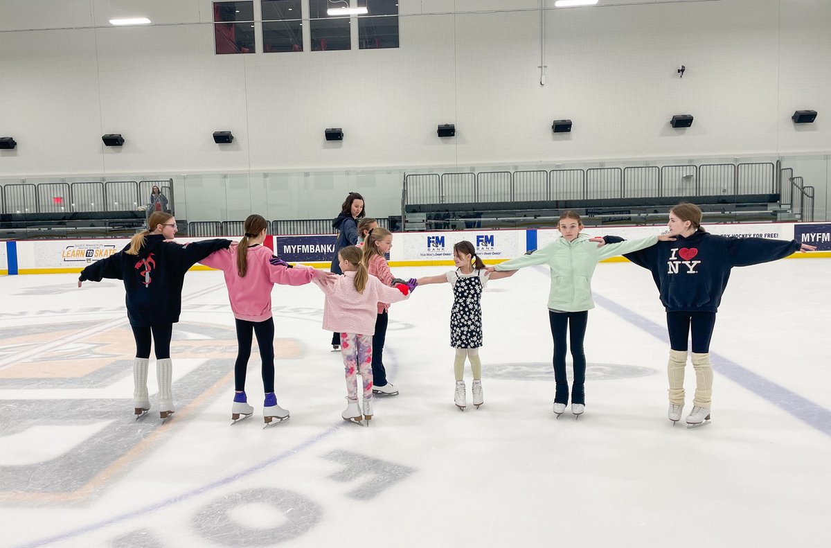 FMBankArena's tweet image. Discover the exciting world of synchronized skating with our Learn to Synchro program! Learn to Synchro kicks off July 9 and offers skaters who have passed Basic 5 or Adult 5 a chance to learn the fundamentals of synchro on or off the ice.
🔗 ow.ly/55LN50VGocH