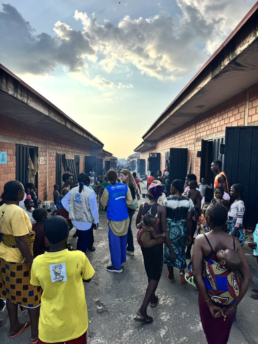 Many - including children - said that their whole families were brutally killed in the attacks in #Yelewata #Benue 🇳🇬

They fled with just the clothes on their backs. @UNHCRNigeria was there that night to help them. 

They want to return home when it’s safe. UNHCR will be there.