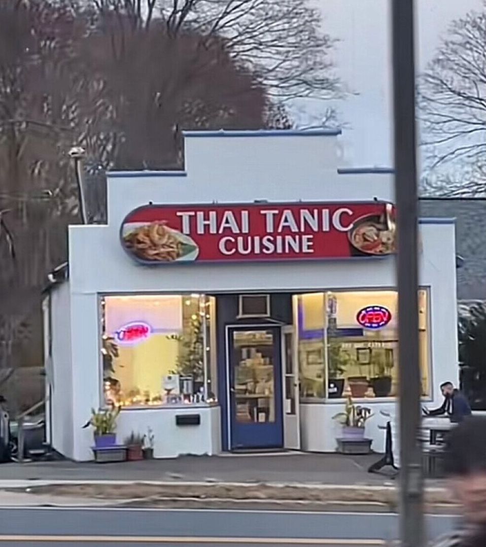 dinosaurs1969's tweet image. this is one of the joints that moves in next to Bob's Burgers