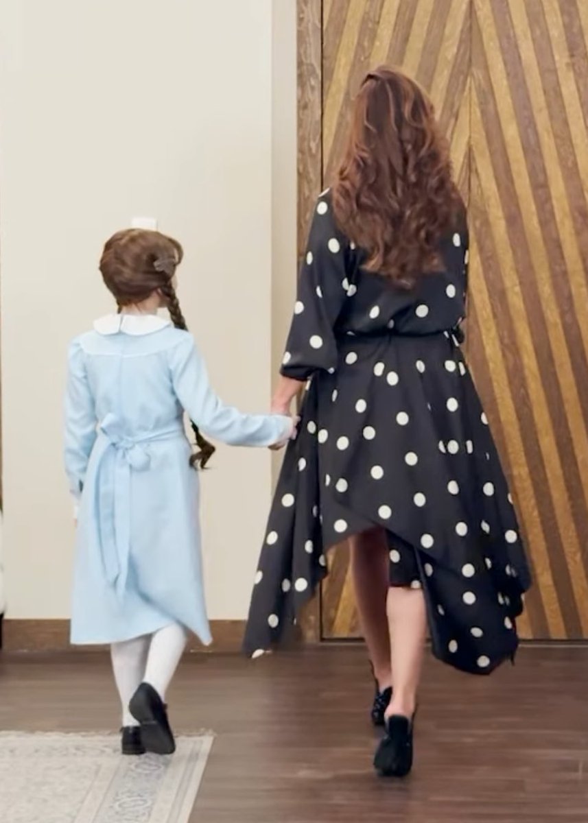 CÁLLENSE SOMOS #2 EN TENDENCIA

LUCERO EN HOLLYWOOD 😭💖