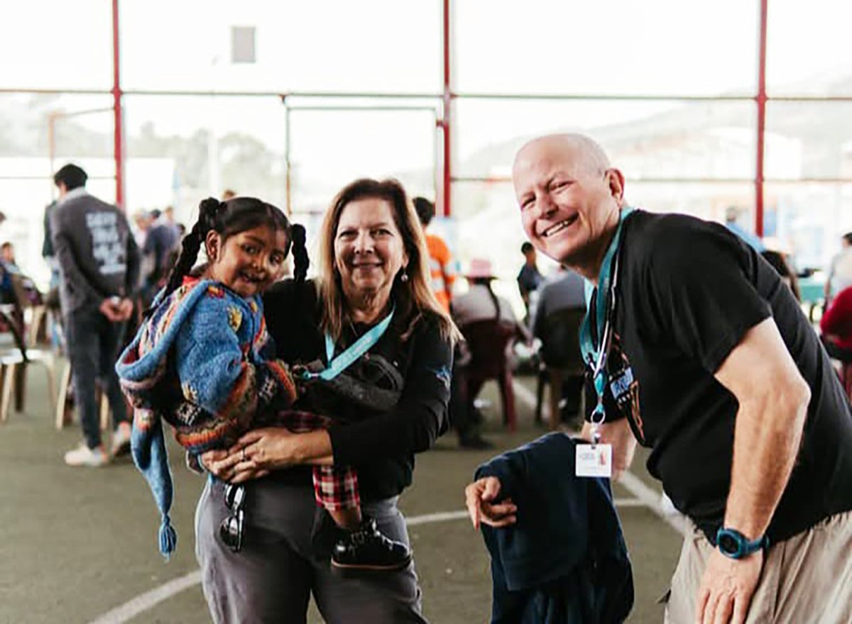 UTHealthHouston's tweet image. From the classrooms of @McGovernMed to mountain villages in South America, Thomas “Tom” A. Leavens, MD ’90, has dedicated his life to serving others. Now, he is honoring the mentors who shaped his journey by establishing two student scholarship endowments. go.uth.edu/leavens
