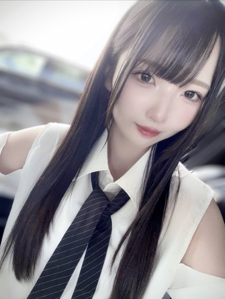 7IEVzqxufGyWnyu's tweet photo. 拡散希望企画　18日目❗️
7月26日（土）に新グループ［ soloud ］のメンバーとしてデビューすることになりました羽瀬　水伶（はせ　みれい）さんが、Xのフォロワー4000人を、目指していて、画像ツイ300を目標にしているので、よろしくお願いします🙇🏻‍♂️
#soloud #ソラウド
#羽瀬水伶
#拡散希望 https://t.co/qNbUQpVfzY
