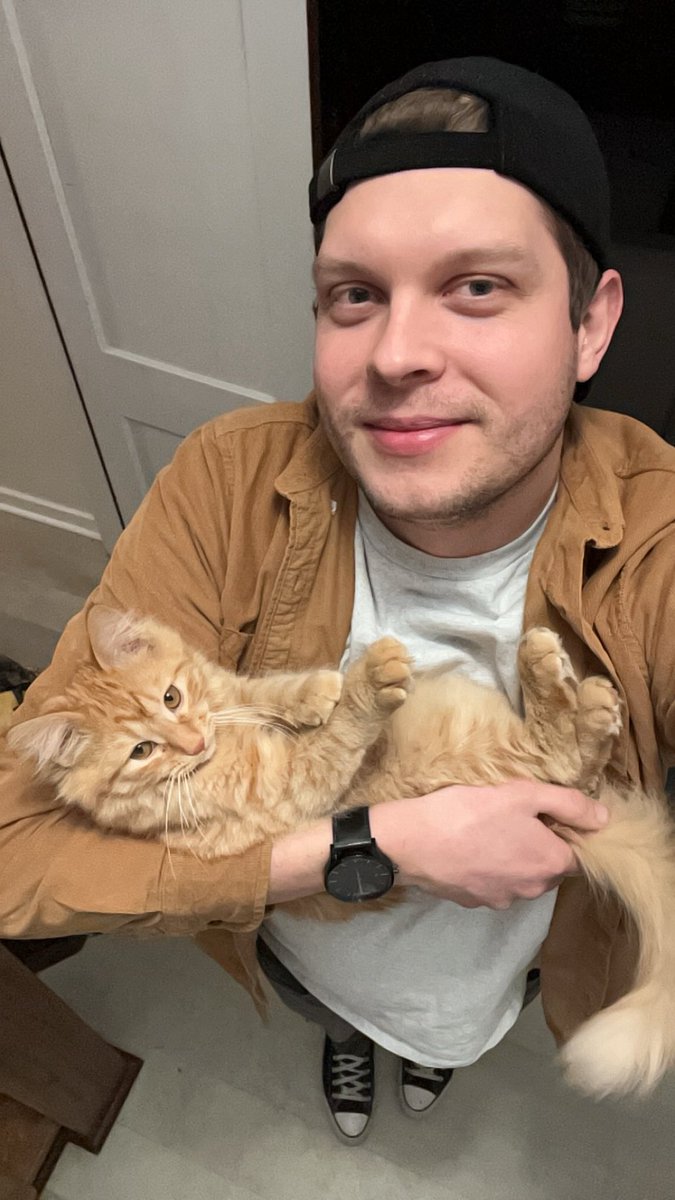 RykerPaul's tweet photo. Introducing my cat, Tamagotchi. 
I call him Tama. 🍊 https://t.co/88RmTTyWcv