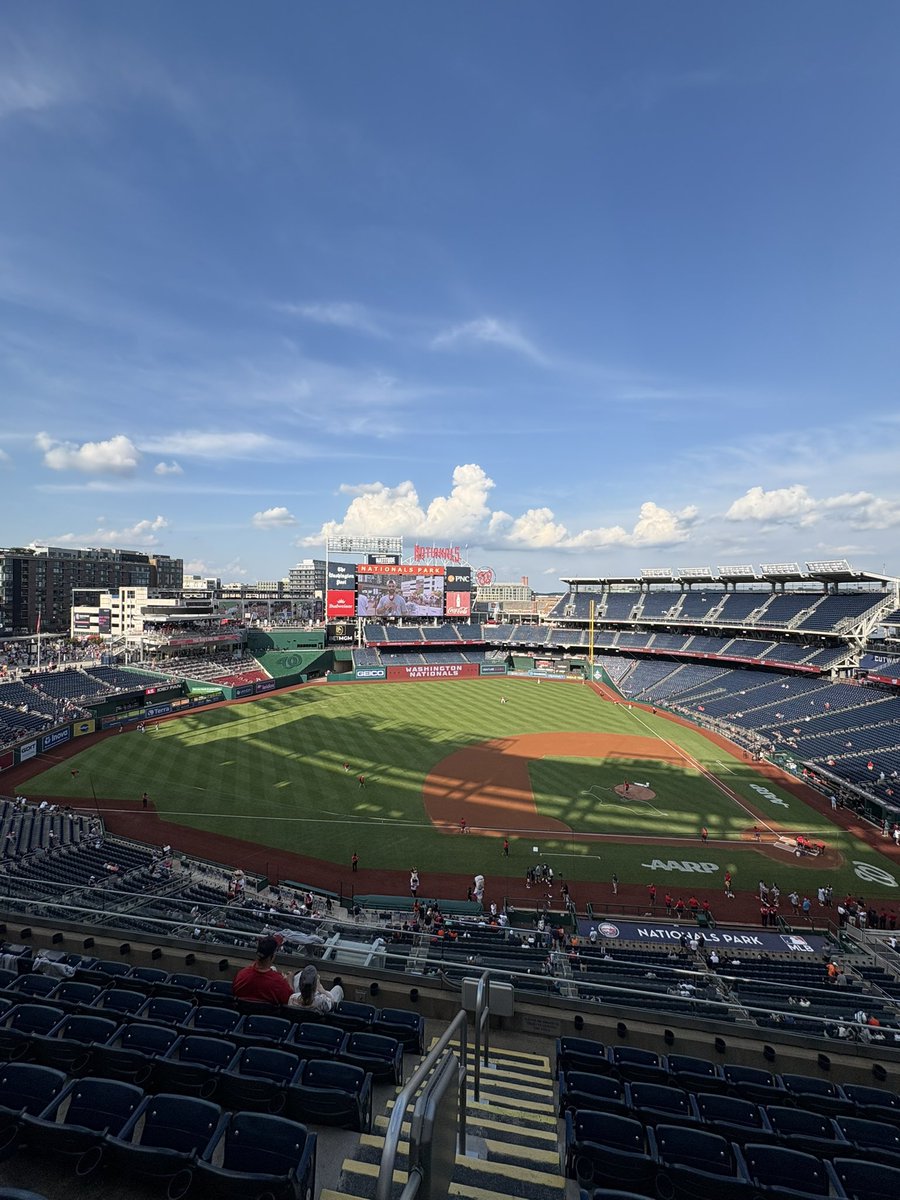 epierzecki's tweet photo. HI GUYS!!!! AND GO @tigers @jasonbenetti @andydirks12 https://t.co/e0diieYP09
