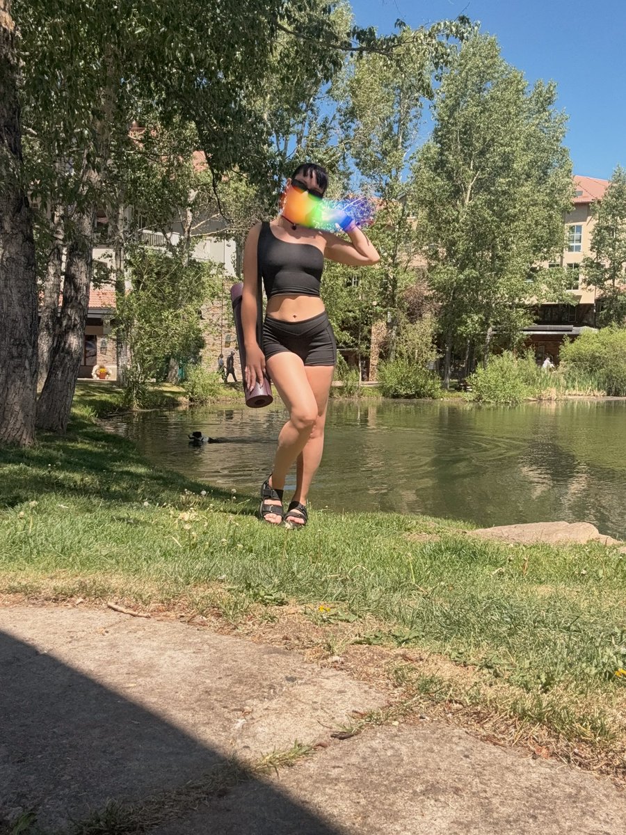 These days I try to post more of my life and things that I'm doing/interested in openly.
Do y'all like that or am I losing mystery?

🧘🏻‍♀️