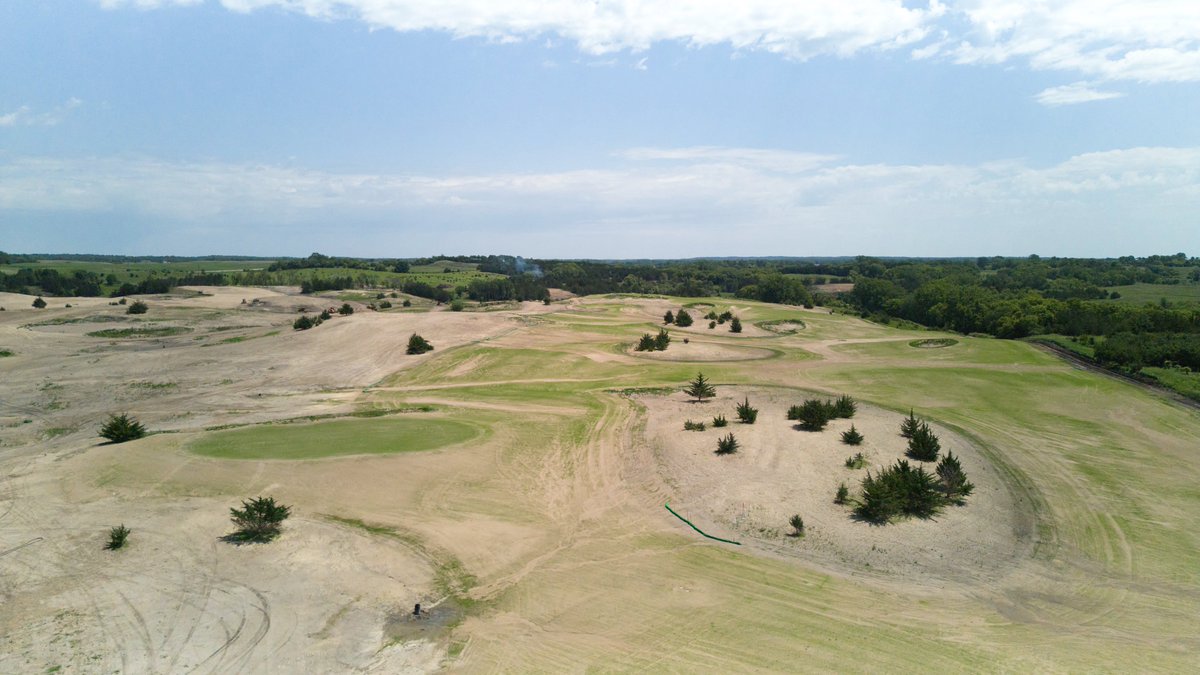 OCMGolf's tweet image. A touch of green at Tepetonka - our newest design near New London, Minnesota. Images: @capturefilmco