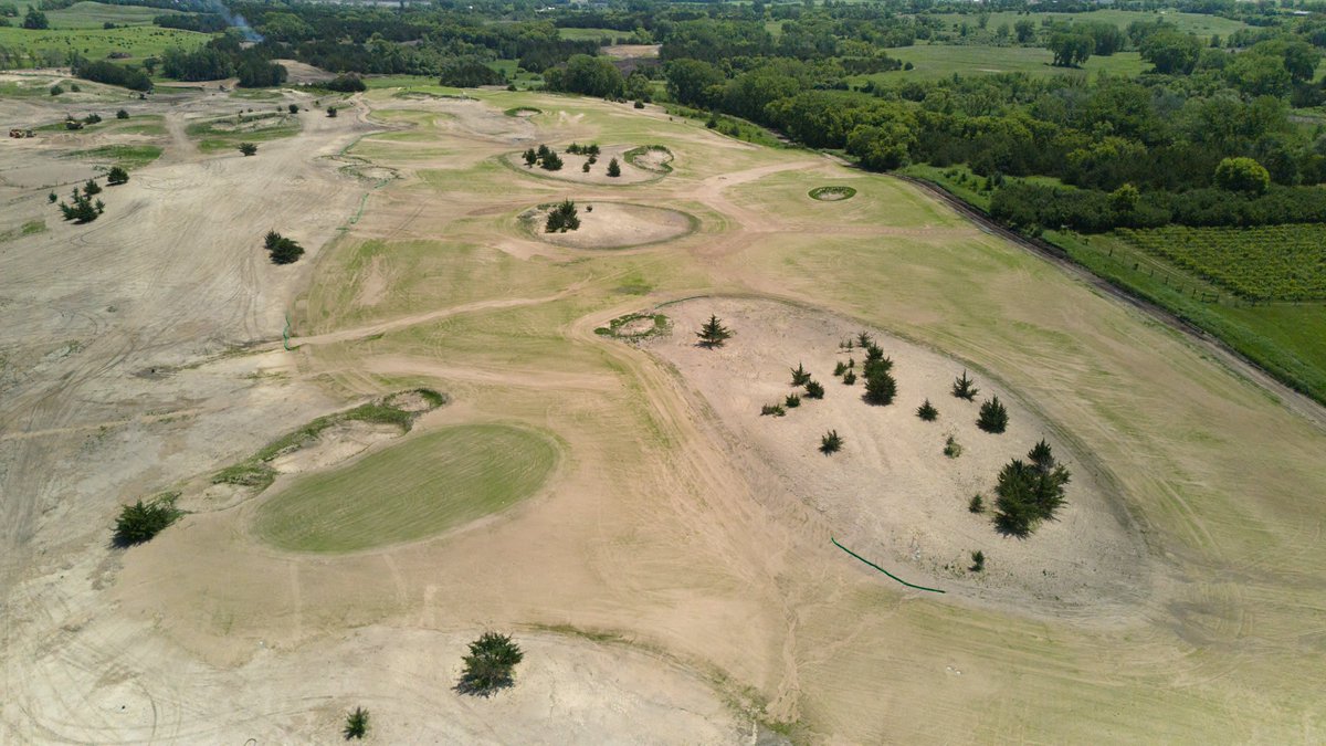 OCMGolf's tweet image. A touch of green at Tepetonka - our newest design near New London, Minnesota. Images: @capturefilmco