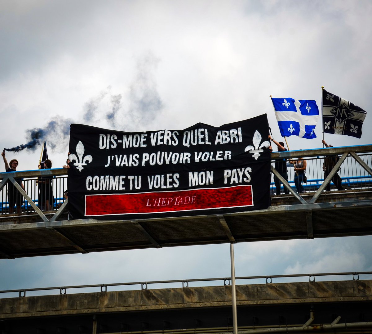 NvlleAlliance's tweet image. Ce 24 juin, Serge Fiori s'en est allé.
Il a rejoint le ciel de L’Heptade le jour où la nation se célébrait, comme s'il nous adressait un dernier message, une méditation profonde sur le sens de sa poésie. Un homme tel que lui, indépendantiste forcené et amoureux du Québec,…