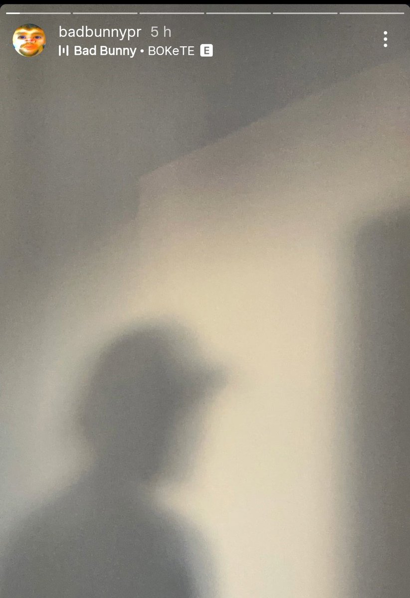 Decidme que no soy el único que ve a Quevedo reflejado en la sombra.