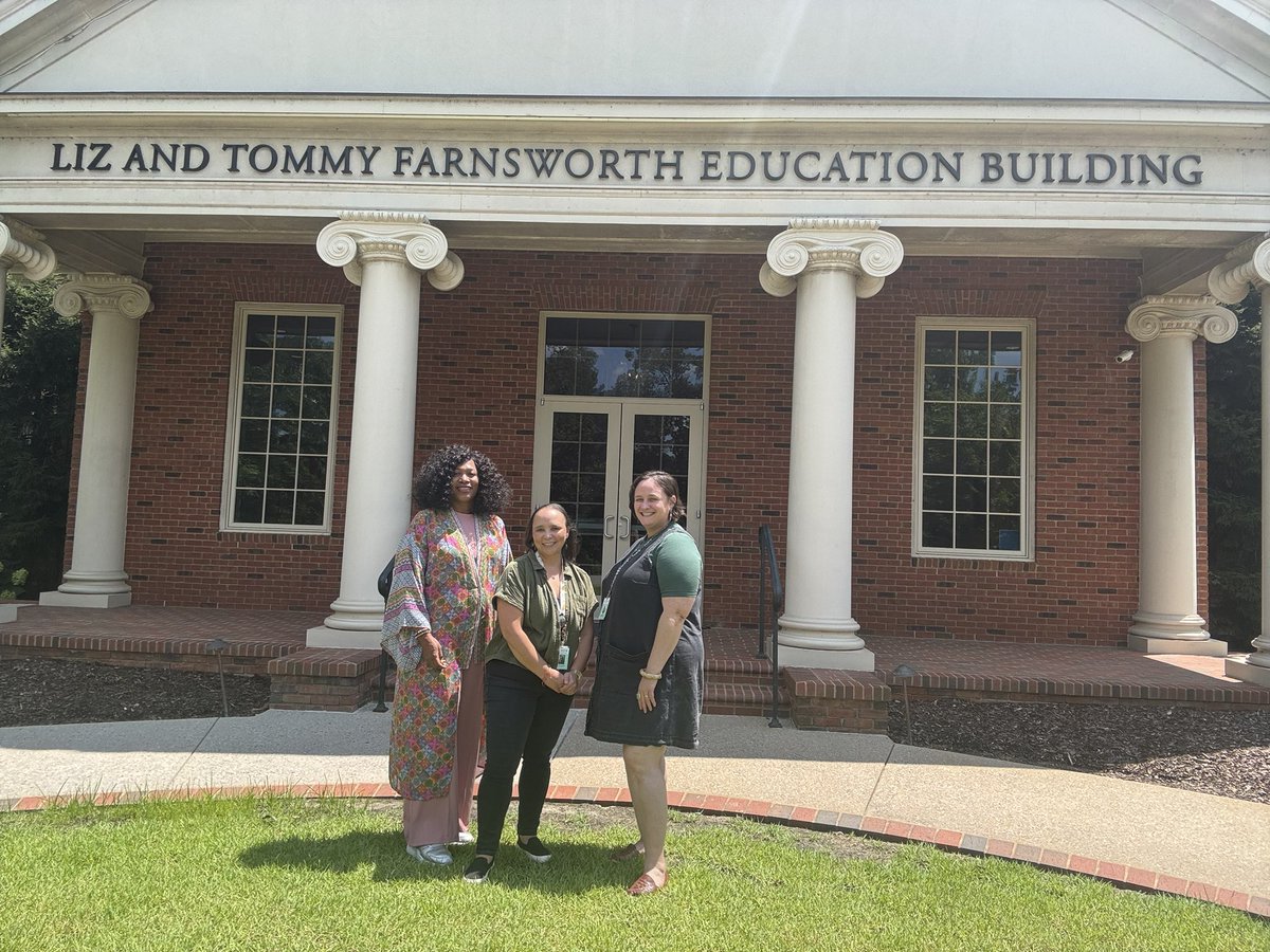 SeaIsleSeahawks's tweet image. Our Principal, Dr. @ReneeMeeks, met with Margarita Sandino, Dir. of Education, and Christine Ruby, Youth Programs Coordinator at Dixon Gallery &amp;amp; Gardens @DixonGG to explore ways to grow our connection &amp;amp; enrich opportunities for our students. We are excited about this partnership!