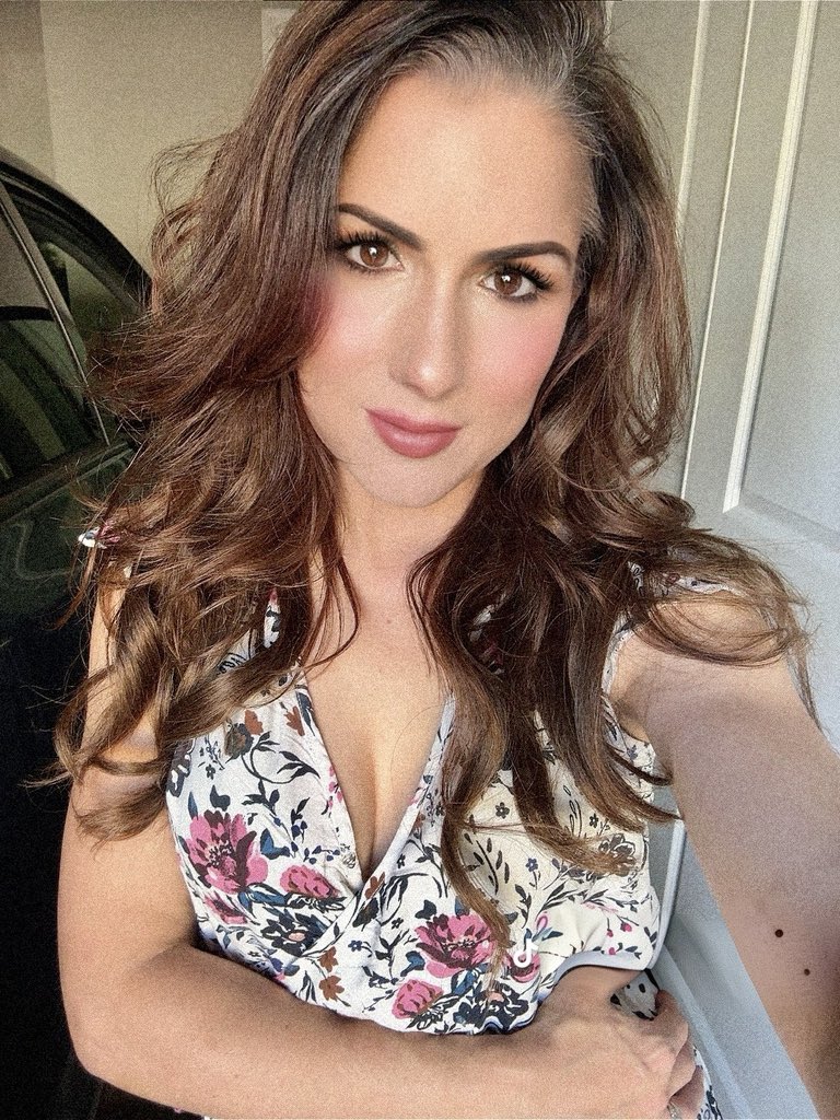 I don’t fit the mold. I’m a conservative who won’t apologize for being white or stay quiet to make corrupt cowards comfortable.

I mercilessly confront lying public figures and politicians. I expose hypocrisy.
I say what everyone else is too afraid to.