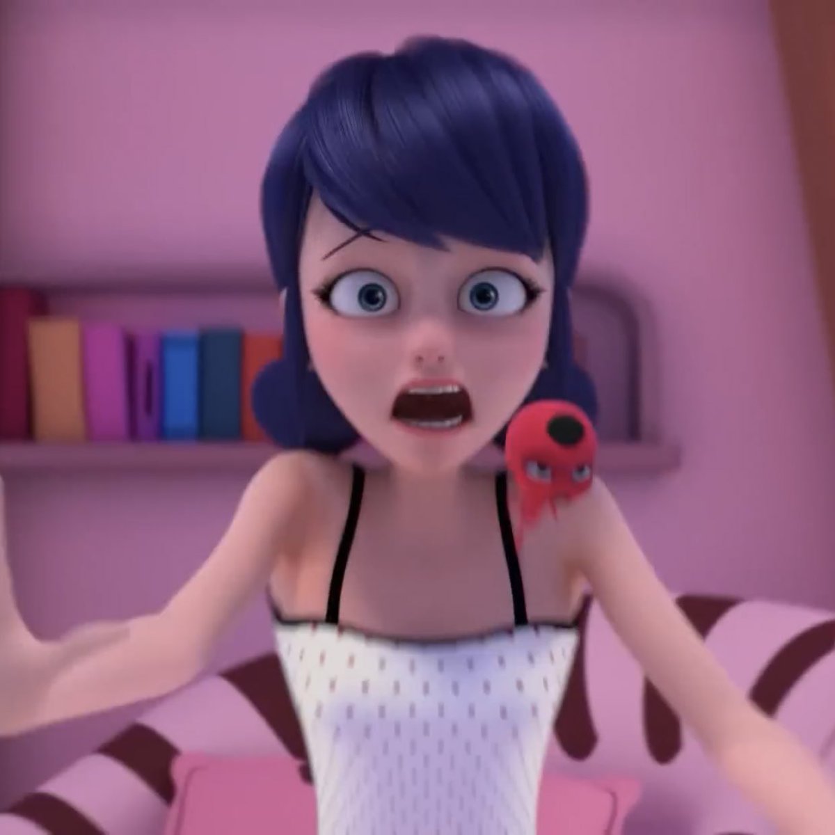Marinette sempre que tem pesadelo acaba acordando a Tikki KAKAKA #MLBS6Spoilers