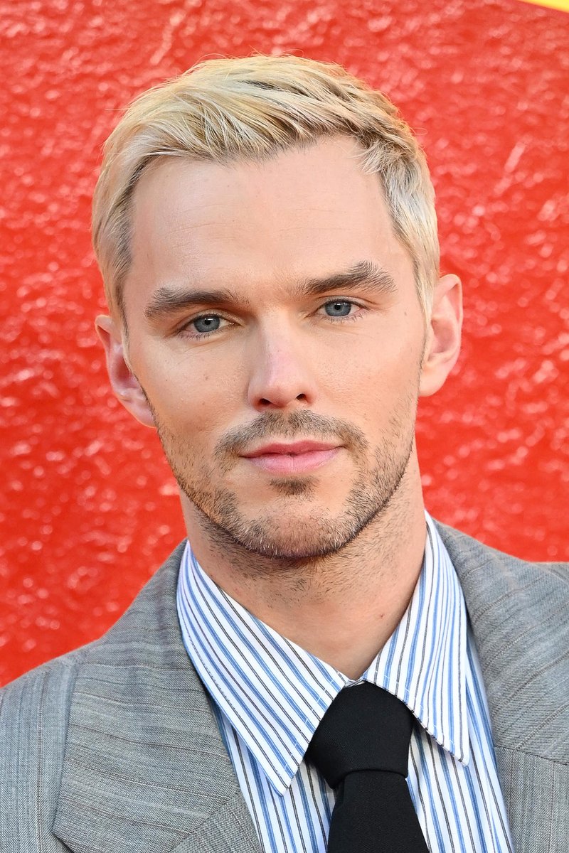 bestofhoult's tweet photo. nicholas hoult https://t.co/t9cpm6idew