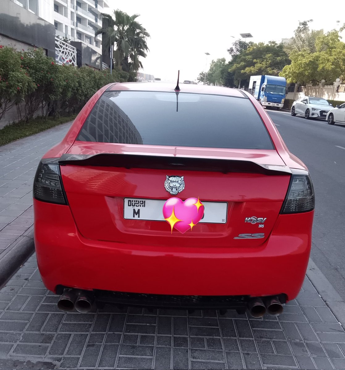 Mars__e's tweet photo. I spotted a babe louder than your girlfriend last night. Holden Commodore. She was in red😉 #carspotter #holden #Spotted #redcar #Spoilers #luxury #carsofX https://t.co/GFB1HW9x4r