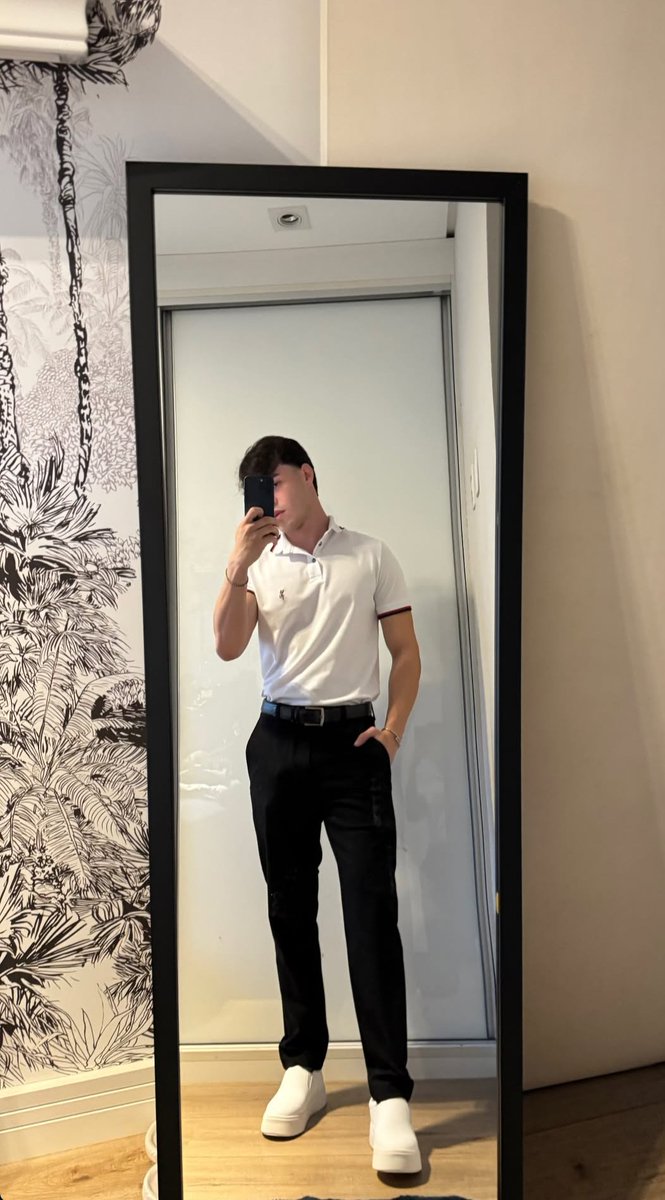 jhoseffGois's tweet photo. Quando eu falo que a perfeição existe, estou falando desse homem. 😍🥰😍🥰 https://t.co/IGZG6RRss0