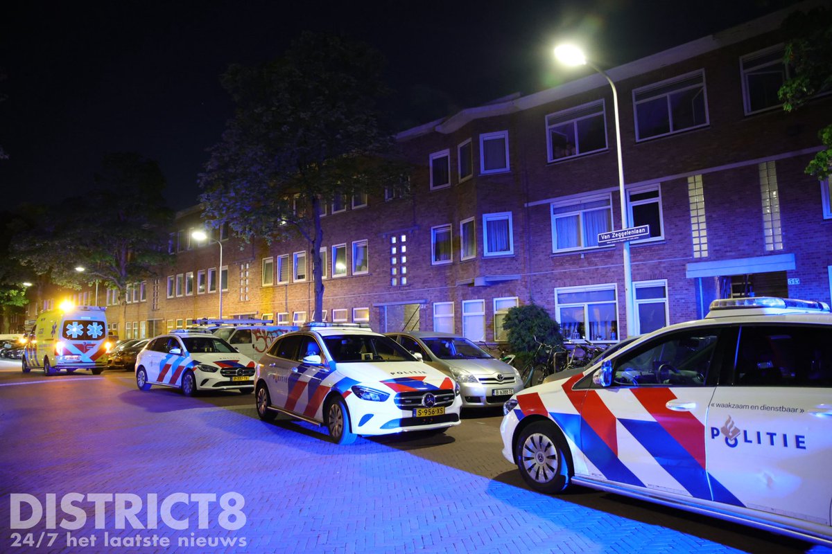 Steekpartij in woning Den Haag: Slachtoffer keert zich tegen hulpverleners