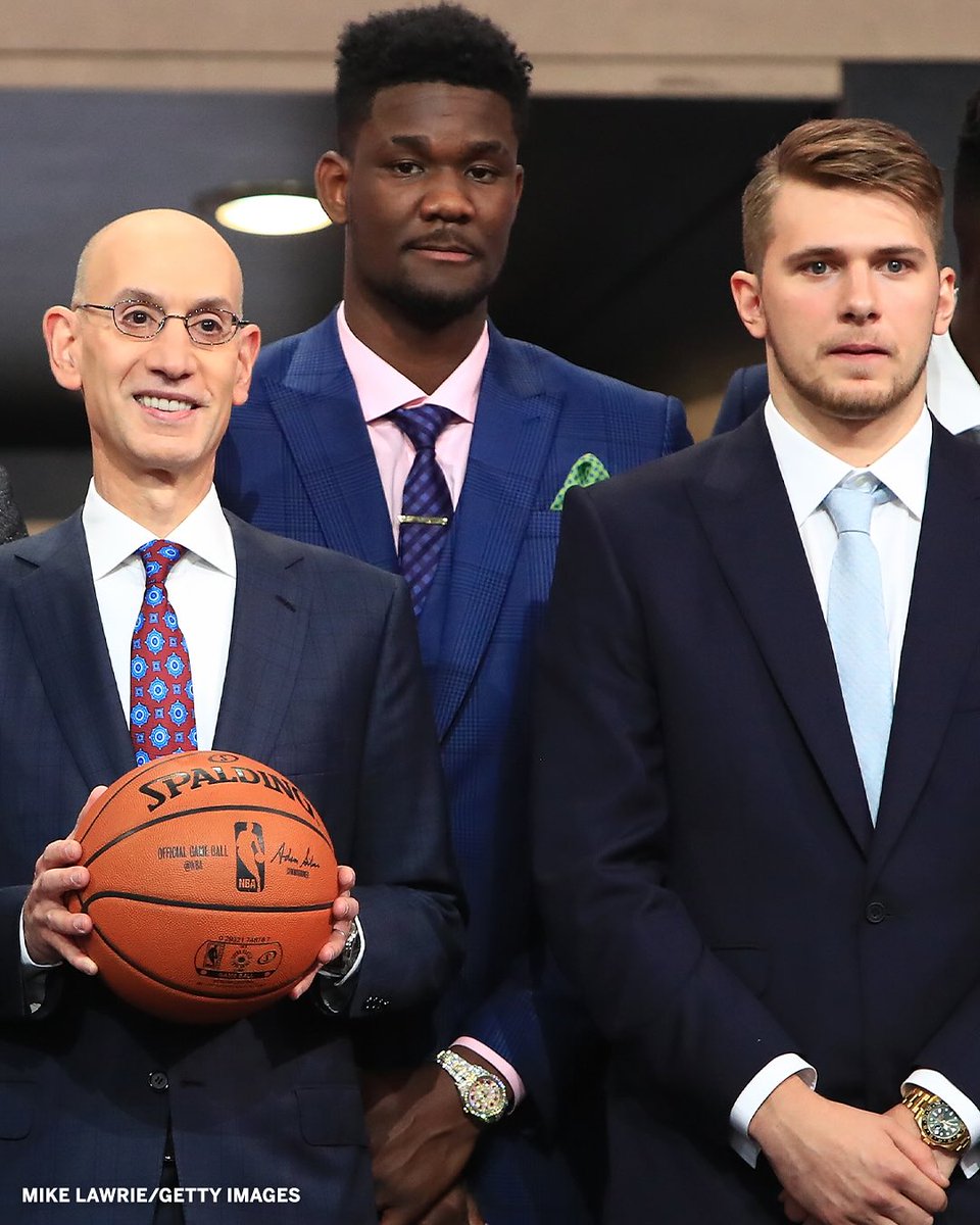 レイカーズディアンドレエイトン来てセンター問題一旦は解決した
2018年ドラフト1位と3位がレイカーズに！
ドンチッチの最高のロブターゲットディアンドレエイトン
エイトン獲得できたし後はディフェンス得意なガードかトレードでセンター獲得
ニックリチャーズとかね？