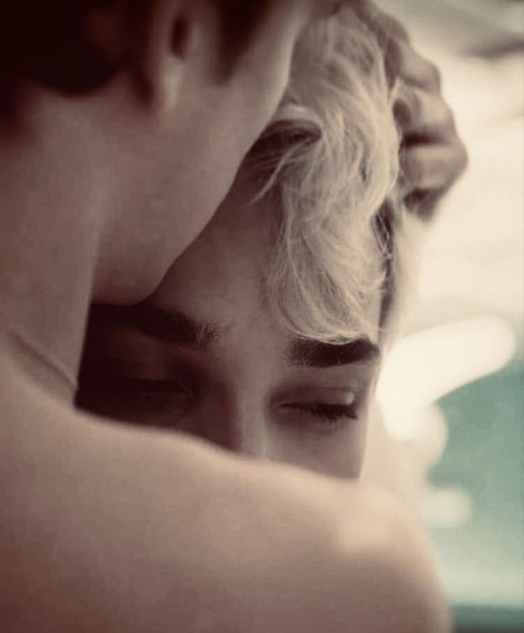 phaninspaceship's tweet image. "Do heroes die in their sleep? A ballada disidenta"

Beginning of Part II: "Chapter 7: They say the end is coming sooner, but the end's already here" is out: 

archiveofourown.org/works/64543834…