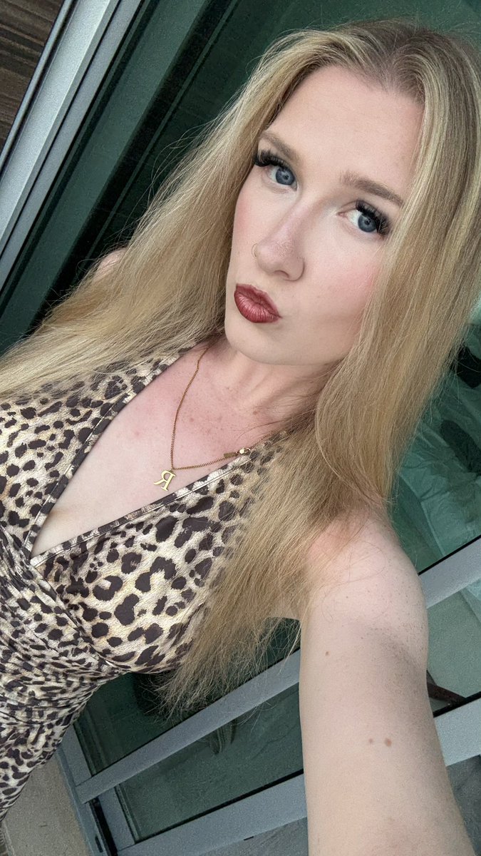 rebehcca ♡ tweet media